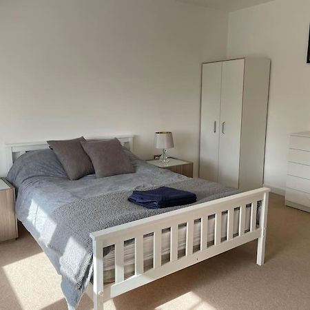 Lovely 2-Bed Flat With Well Equipped Kitchen Apartment Ealing Exterior photo